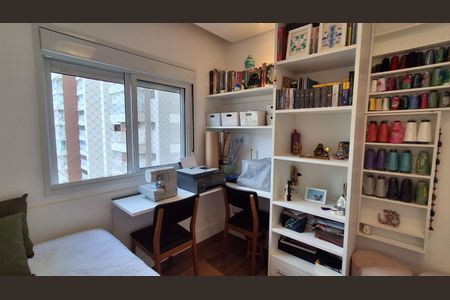 Apartamento à venda com 96m², 3 quartos e 2 vagasQuarto 2