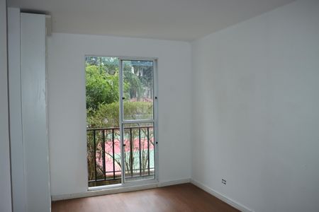 Sala de apartamento para alugar com 2 quartos, 48m² em Jardim da Gloria, Cotia