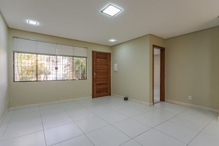 Sala de casa à venda com 4 quartos, 147m² em Jardim Sabará, Porto Alegre