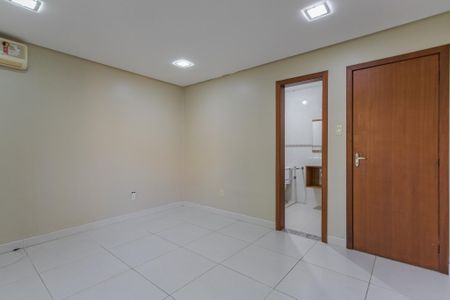 Suite de casa à venda com 4 quartos, 147m² em Jardim Sabará, Porto Alegre