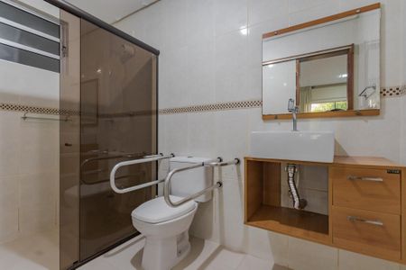 Casa à venda com 147m², 4 quartos e 3 vagasSuite