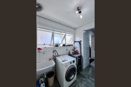 Apartamento para alugar com 122m², 3 quartos e 3 vagas Apartamento para alugar com 122m², 3 quartos e 3 vagasÁrea de Serviço