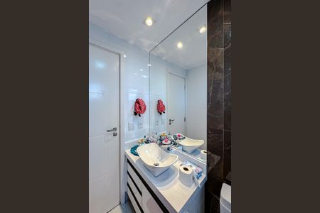 Apartamento para alugar com 122m², 3 quartos e 3 vagas Apartamento para alugar com 122m², 3 quartos e 3 vagasBanheiro