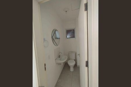 Banheiro de casa de condomínio para alugar com 2 quartos, 86m² em Água Espraiada (caucaia do Alto), Cotia