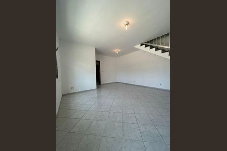 Casa à venda com 3 quartos, 104m² em Vila Lucia, São Paulo