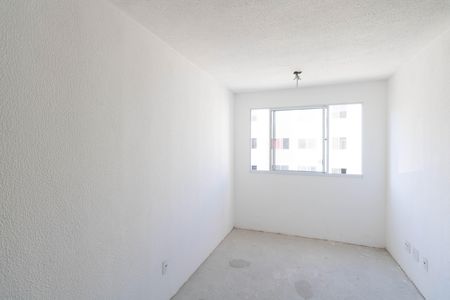 Sala de apartamento para alugar com 2 quartos, 45m² em Santa Cruz, Rio de Janeiro