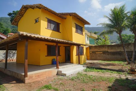 Casa para alugar com 472m², 4 quartos e 5 vagasQuintal