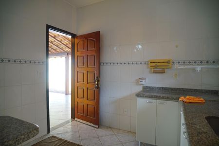 Casa para alugar com 472m², 4 quartos e 5 vagasCozinha