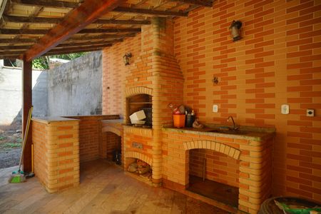 Casa para alugar com 472m², 4 quartos e 5 vagasChurrasqueira