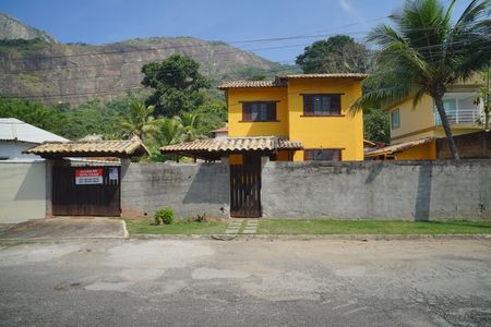 Casa para alugar com 472m², 4 quartos e 5 vagasFachada