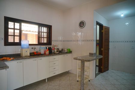 Casa para alugar com 472m², 4 quartos e 5 vagasCozinha