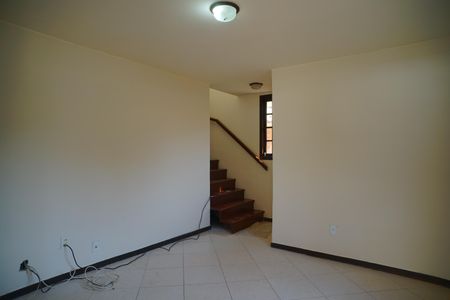 Casa para alugar com 472m², 4 quartos e 5 vagasSala