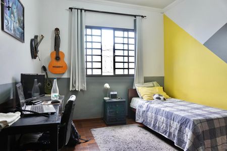 Quarto 1 de casa à venda com 3 quartos, 210m² em Pqe Recreio, Contagem