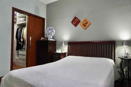 Casa à venda com 210m², 3 quartos e 3 vagasSuíte 