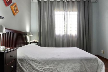 Casa à venda com 210m², 3 quartos e 3 vagasSuíte 