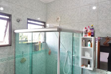 Casa à venda com 210m², 3 quartos e 3 vagasBanheiro da Suíte