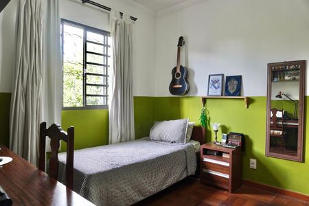 Quarto 2 de casa à venda com 3 quartos, 210m² em Pqe Recreio, Contagem
