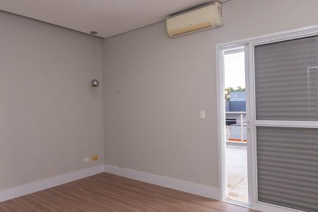 Casa de condomínio para alugar com 320m², 3 quartos e 4 vagas Casa de condomínio para alugar com 320m², 3 quartos e 4 vagasPiso Superior-Suíte 1