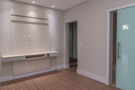 Casa de condomínio para alugar com 320m², 3 quartos e 4 vagas Casa de condomínio para alugar com 320m², 3 quartos e 4 vagasPiso Superior-Suíte 1
