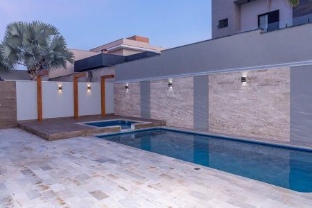 Casa de condomínio para alugar com 320m², 3 quartos e 4 vagas Casa de condomínio para alugar com 320m², 3 quartos e 4 vagasPiscina e piscina com hidro