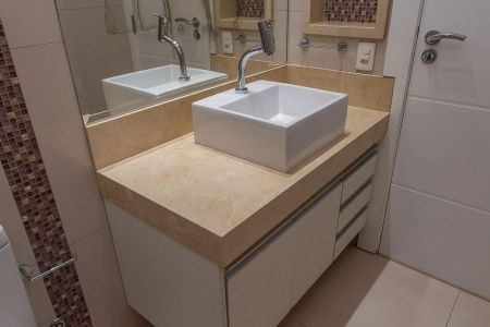 Casa de condomínio para alugar com 320m², 3 quartos e 4 vagas Casa de condomínio para alugar com 320m², 3 quartos e 4 vagasBanheiro Suíte 1