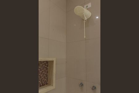 Casa de condomínio para alugar com 320m², 3 quartos e 4 vagas Casa de condomínio para alugar com 320m², 3 quartos e 4 vagasBanheiro Suíte 2
