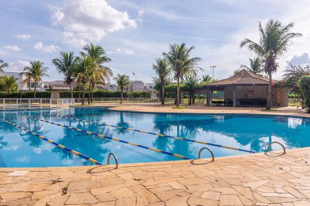 Casa de condomínio para alugar com 320m², 3 quartos e 4 vagas Casa de condomínio para alugar com 320m², 3 quartos e 4 vagasÁrea Comum - Área de Piscina