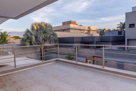 Casa de condomínio para alugar com 320m², 3 quartos e 4 vagas Casa de condomínio para alugar com 320m², 3 quartos e 4 vagasPiso Superior-Varanda Suite 1 e 2