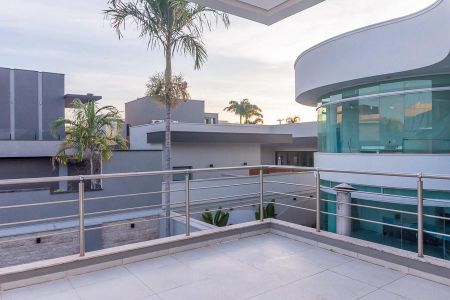 Casa de condomínio para alugar com 320m², 3 quartos e 4 vagas Casa de condomínio para alugar com 320m², 3 quartos e 4 vagasPiso Superior-Varanda Suite 1 e 2