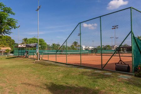 Casa de condomínio para alugar com 320m², 3 quartos e 4 vagas Casa de condomínio para alugar com 320m², 3 quartos e 4 vagasÁrea Comum - Quadras de tênis de areia
