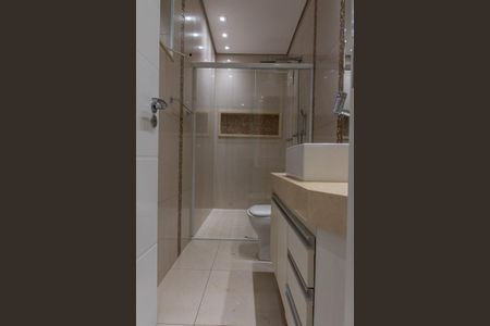 Casa de condomínio para alugar com 320m², 3 quartos e 4 vagas Casa de condomínio para alugar com 320m², 3 quartos e 4 vagasBanheiro Suíte 3