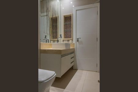 Casa de condomínio para alugar com 320m², 3 quartos e 4 vagas Casa de condomínio para alugar com 320m², 3 quartos e 4 vagasBanheiro Suíte 2