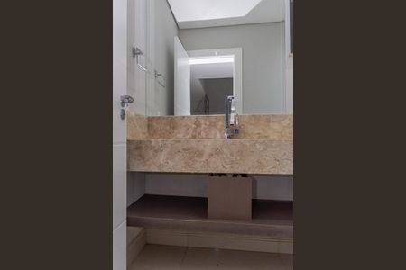 Casa de condomínio para alugar com 320m², 3 quartos e 4 vagas Casa de condomínio para alugar com 320m², 3 quartos e 4 vagasBanheiro Lavabo