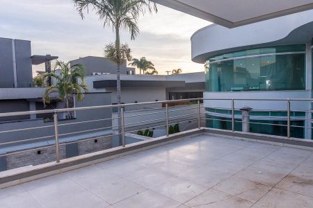 Casa de condomínio para alugar com 320m², 3 quartos e 4 vagas Casa de condomínio para alugar com 320m², 3 quartos e 4 vagasPiso Superior-Varanda Suite 1 e 2