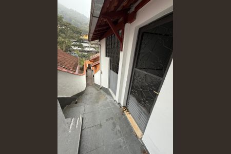 Área externa de apartamento para alugar com 1 quarto, 60m² em Estrada da Sauda, Petrópolis