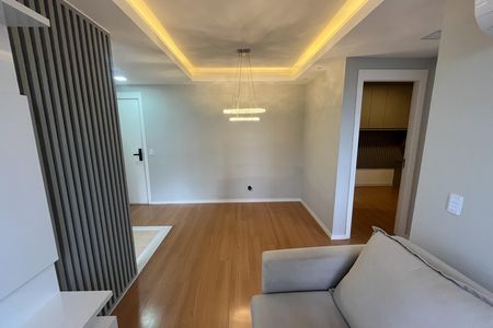Sala de apartamento para alugar com 2 quartos, 48m² em Irajá, Rio de Janeiro