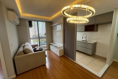 Sala de apartamento para alugar com 2 quartos, 48m² em Irajá, Rio de Janeiro