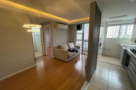 Sala de apartamento para alugar com 2 quartos, 48m² em Irajá, Rio de Janeiro