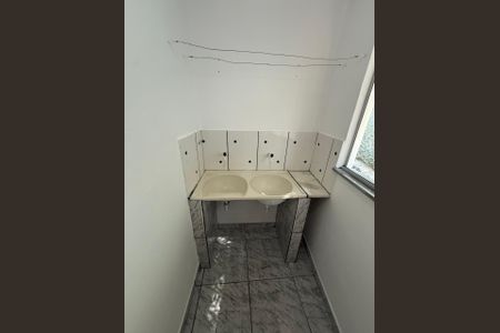 Área de serviço de casa para alugar com 2 quartos, 70m² em Estrada da Sauda, Petrópolis