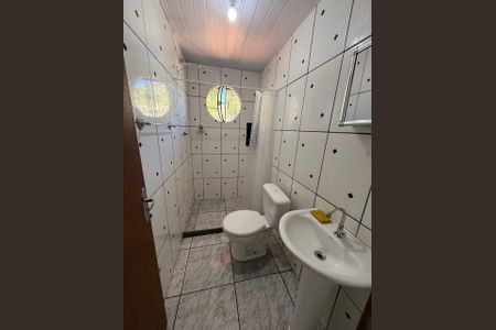 Banheiro de casa para alugar com 2 quartos, 70m² em Estrada da Sauda, Petrópolis
