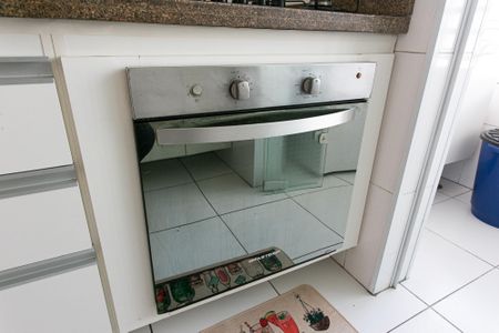 Apartamento à venda com 58m², 2 quartos e 1 vagaCozinha - Forno