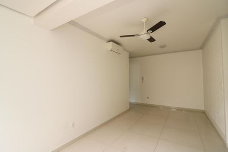 Apartamento à venda com 75m², 2 quartos e sem vagaSala