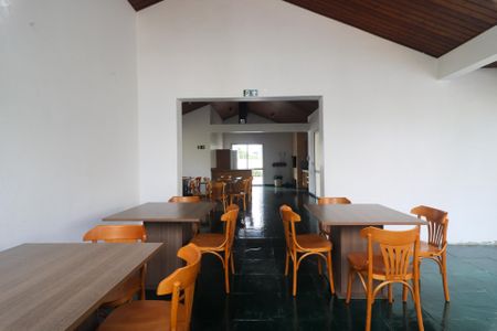 Apartamento à venda com 75m², 2 quartos e sem vagaÁrea comum - Salão de festas