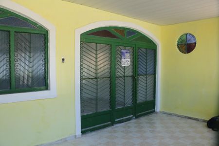 Casa para alugar com 80m², 2 quartos e 1 vagafoto da placa