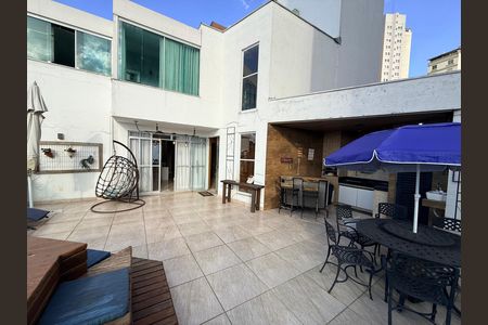 Apartamento à venda com 270m², 4 quartos e 2 vagasArea externa