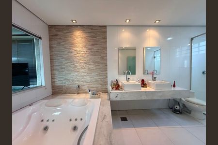 Apartamento à venda com 270m², 4 quartos e 2 vagasBanheiro suite