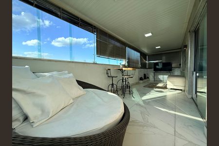 Apartamento à venda com 270m², 4 quartos e 2 vagasVaranda