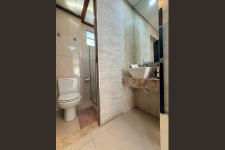 Apartamento à venda com 270m², 4 quartos e 2 vagasBanheiro 2
