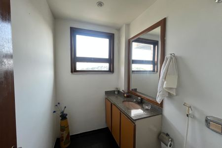 Apartamento para alugar com 184m², 3 quartos e 2 vagasLavabo