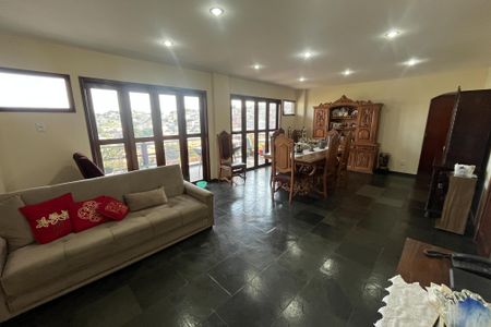 Apartamento para alugar com 184m², 3 quartos e 2 vagasSala